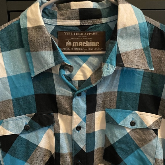 Long sleeve button up - Picture 3 of 6